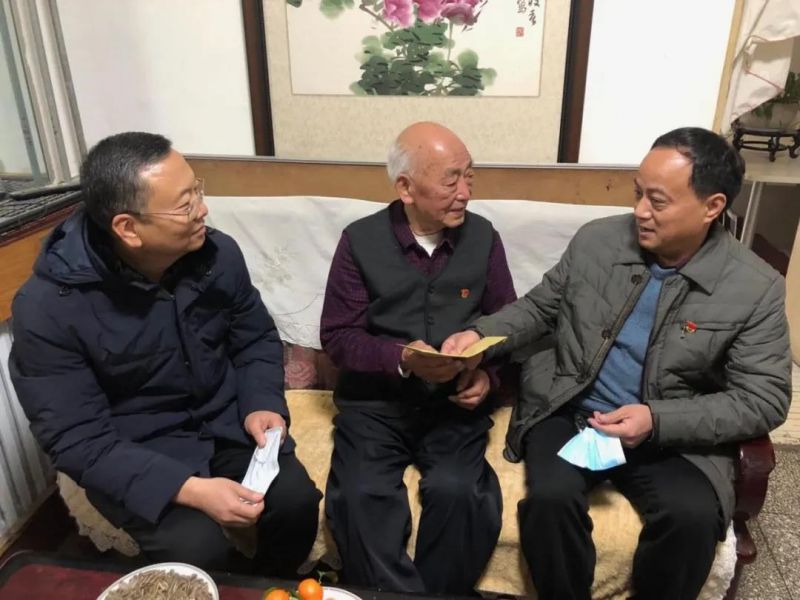 弘義集團(tuán)開展春節(jié)前走訪慰問生活困難黨員、老黨員、老干部活動(dòng)